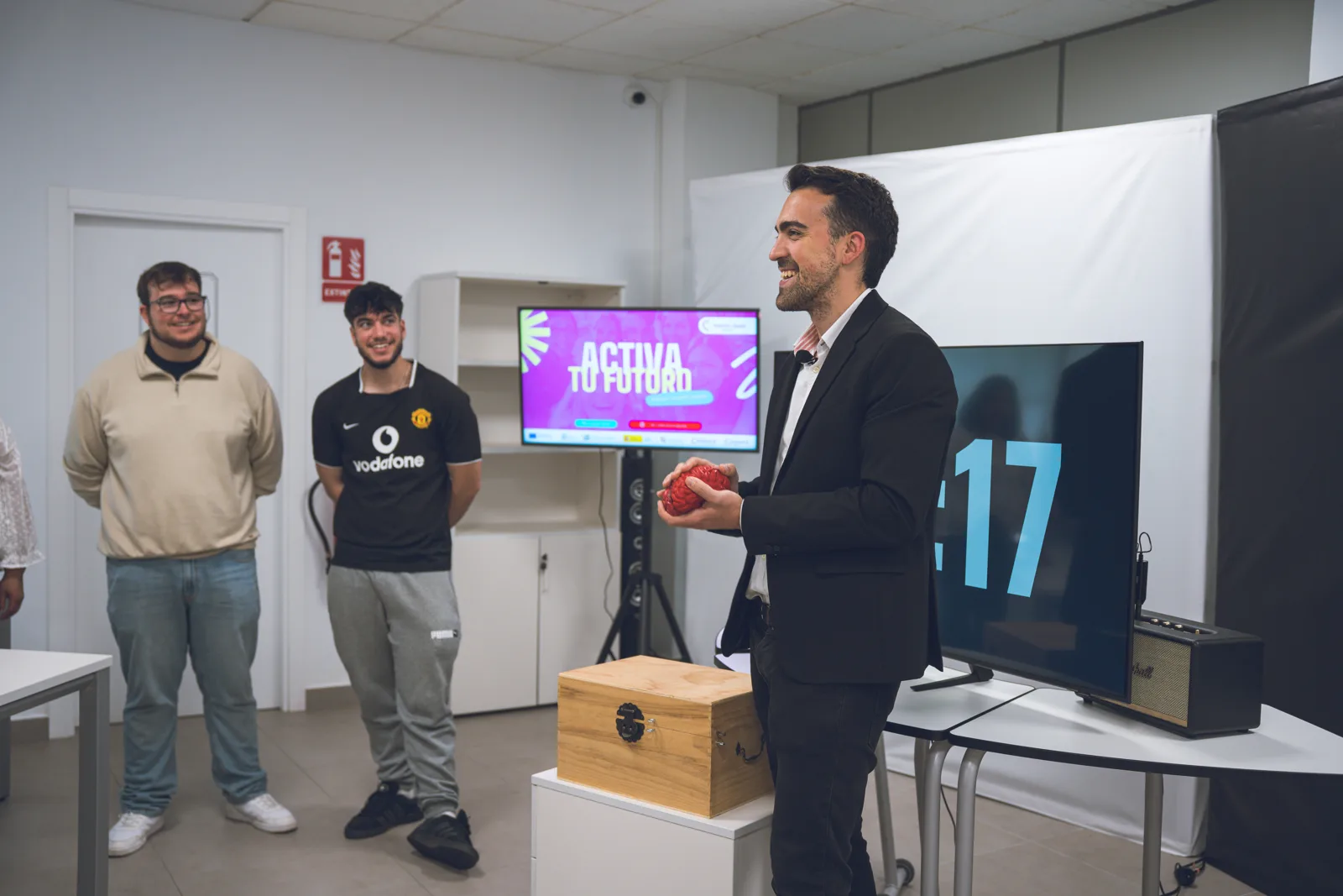 Alberto Fonseca presentando un evento